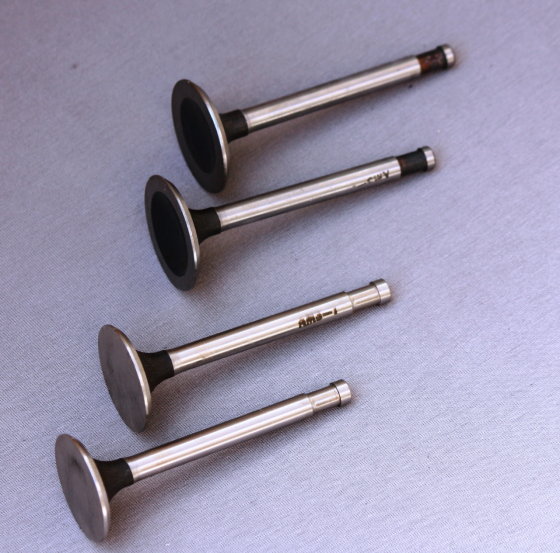 Клапана мотоцикла Урал 4 шт Мукачево