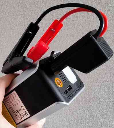 Аккумуляторный бустер, компрессор c фонариком — авто/вело/мото/матрац. Харків