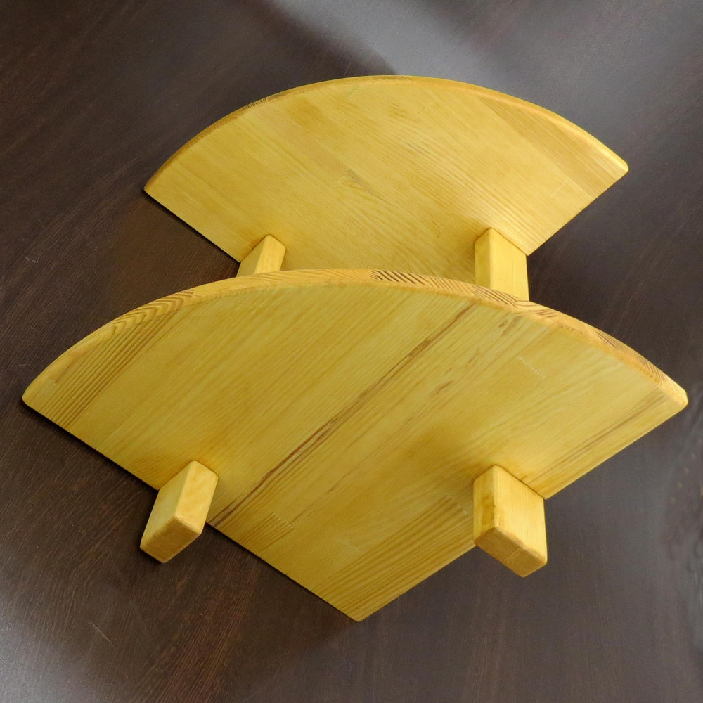 Угловая настенная полка 