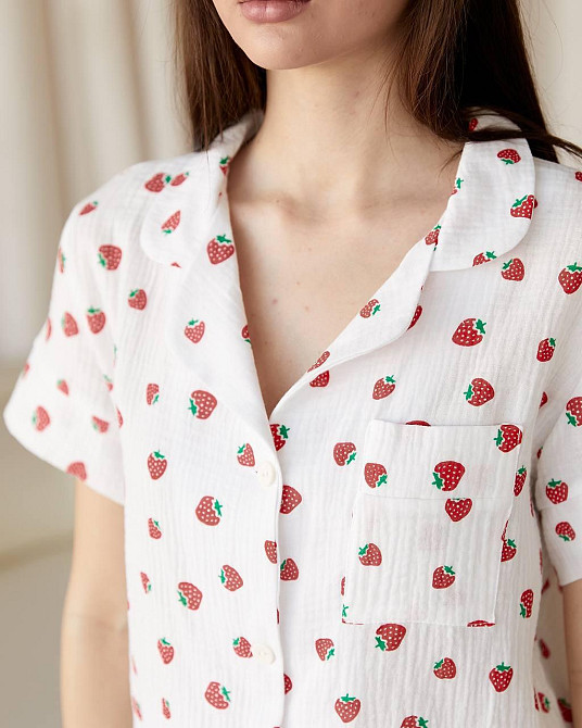 Пижама женская шорты и рубашка муслиновая Белый клубника L Харьков - изображение 3