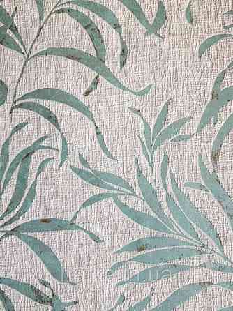 Шпалери вінілові на флізеліні Marburg Chelsea 0.53х10 білі дрібна сітка блакитні гілки листя з блиском Київ