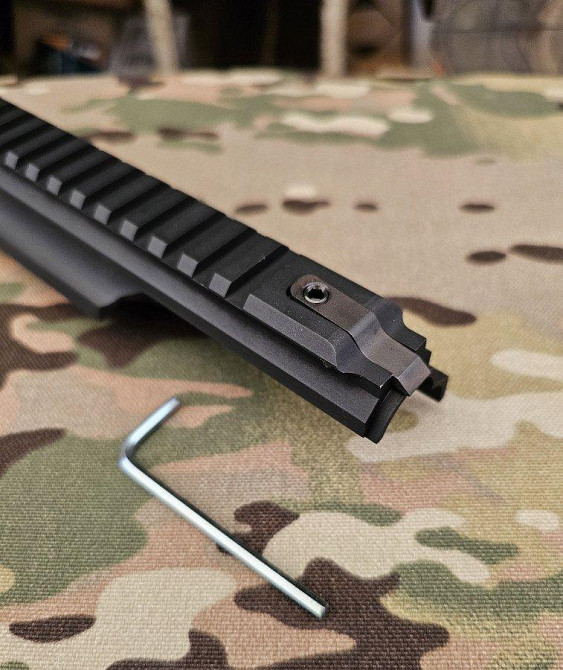 Крышка ствольной коробки с планкой пикатини для АК-74, АКС, АКМ, ЖПК с регулировкой устранения люфта. 