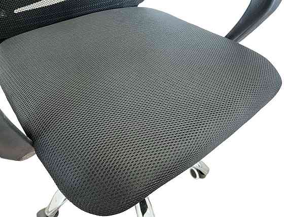 Офісне крісло керівника Tehforward Barsa хром Tilt Чорний Дніпро