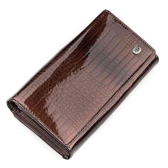 Кошелек женский ST Leather 18431 (S9001A) лакированная кожа Коричневый Киев
