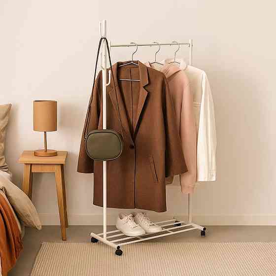 Вешалка для одежды передвижная металлическая с стойкой для тремпелей и стойкой с крючками Каменец-Подольский