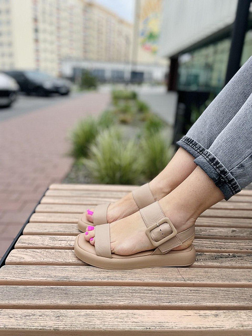 teona Шкіряні босоніжки жіночі на низькому ходу TEONA 286 літні р. 36-40 / Сандалі колір капучи Коломия - фото 8