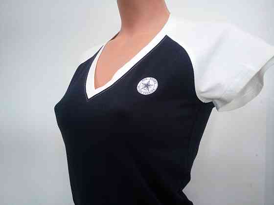 Женская  футболка Converse Chuck Patch Сумы