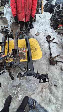 Задня балка Джили емгранд Київ