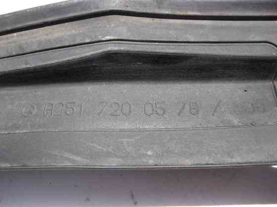 Mercedes-Benz  A2517200578 Ущільнювальна гумка передніх дверей до лівого крила R-Class W251 Одеса