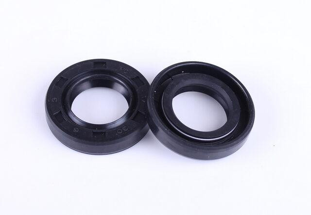 Сальники колінвала 17*30*6, к-т 2 шт. - 156F Мукачево - фото 1