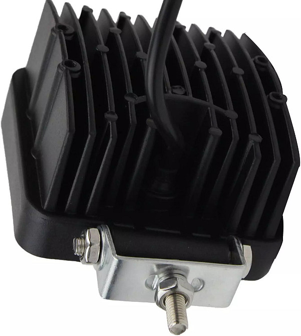 Світлодіодна LED фара 48 Вт (3 Вт*16 ламп) (10.5х10.5х5см) квадратна фара на авто, трактор, автобус Харків - фото 5