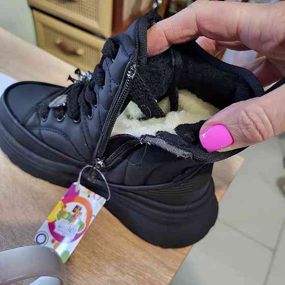 Детские черные зимние ботинки для девочек  32,33,34,35 маломерки Николаев