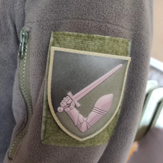 Патч / шеврон рука з мечем 117-та ОМБр олива Запоріжжя