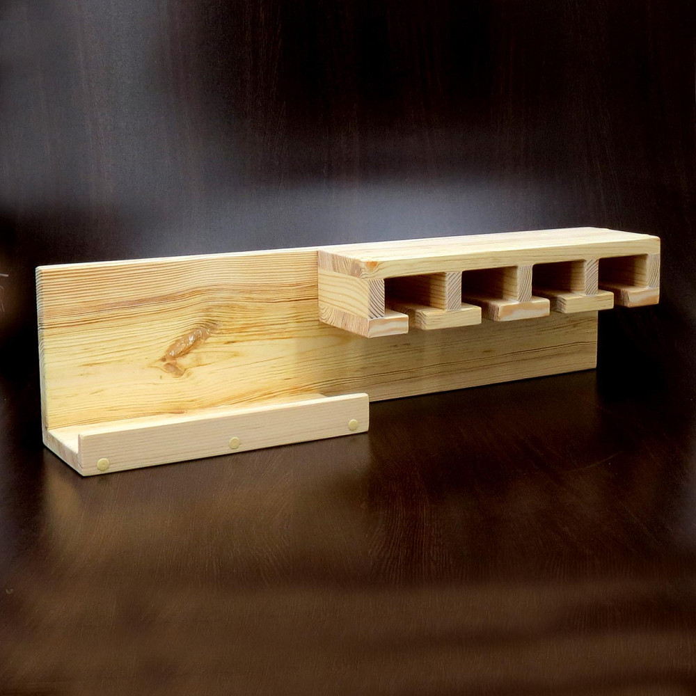 Настенная винная полка 