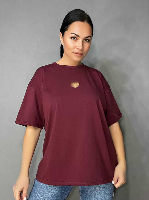 Футболка жіноча A-N 25037 оверсайз подовжена вільний крій виріз серце попереду one size, бордовий, o Одеса - фото 8