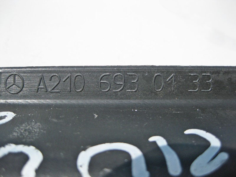 Mercedes-Benz  A2106930133 Накладка отвору багажника ліва E-Class W210 Одеса - фото 3