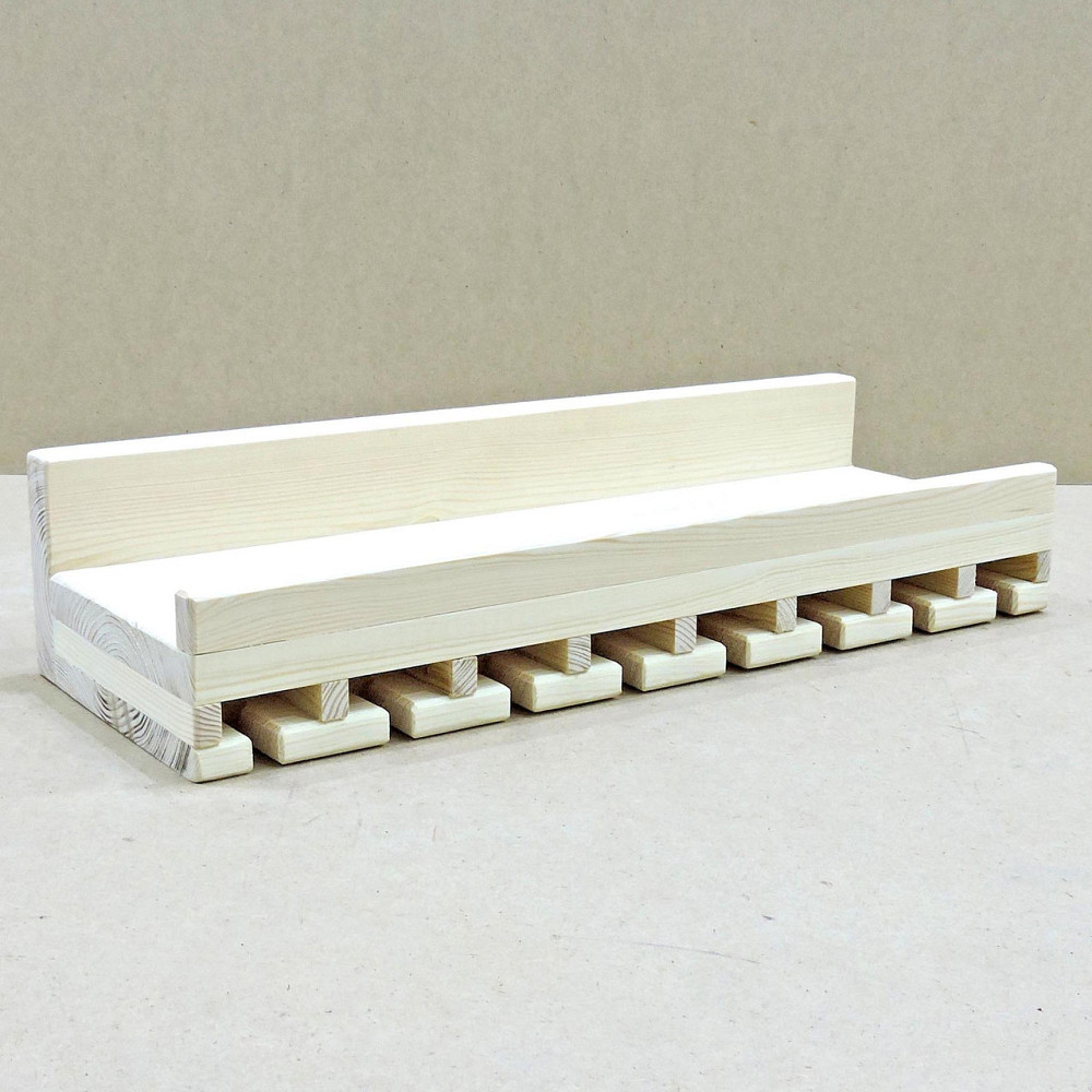 Настенная винная полка 