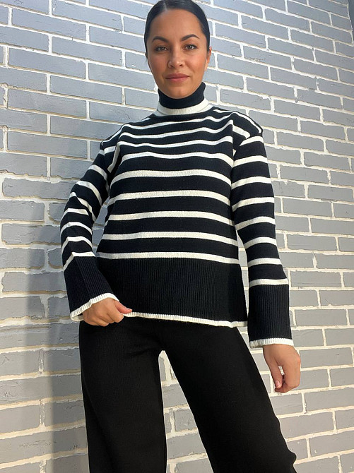 Свитер женский A-N 263 оверсайз горло полоса разрезы свободный, черный, one size Одесса - изображение 6