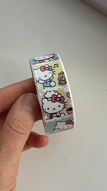 Наклейки Hello Kitty на рулоні 500 шт для дітей, скрапбукінгу, декору Київ - фото 2