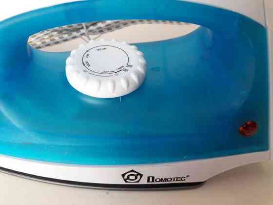 Парова праска 1200W з регулюванням пари Електрична з тефлоновим Покриттям Дніпро