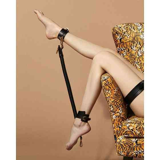 Распорка итальянская кожа UPKO Spreader Bar, черная Sex Aura Киев