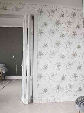 Шпалери вінілові на флізелін Marburg Shades гарячого тиснення квіти прованський стиль чорні на ясно сірому Київ