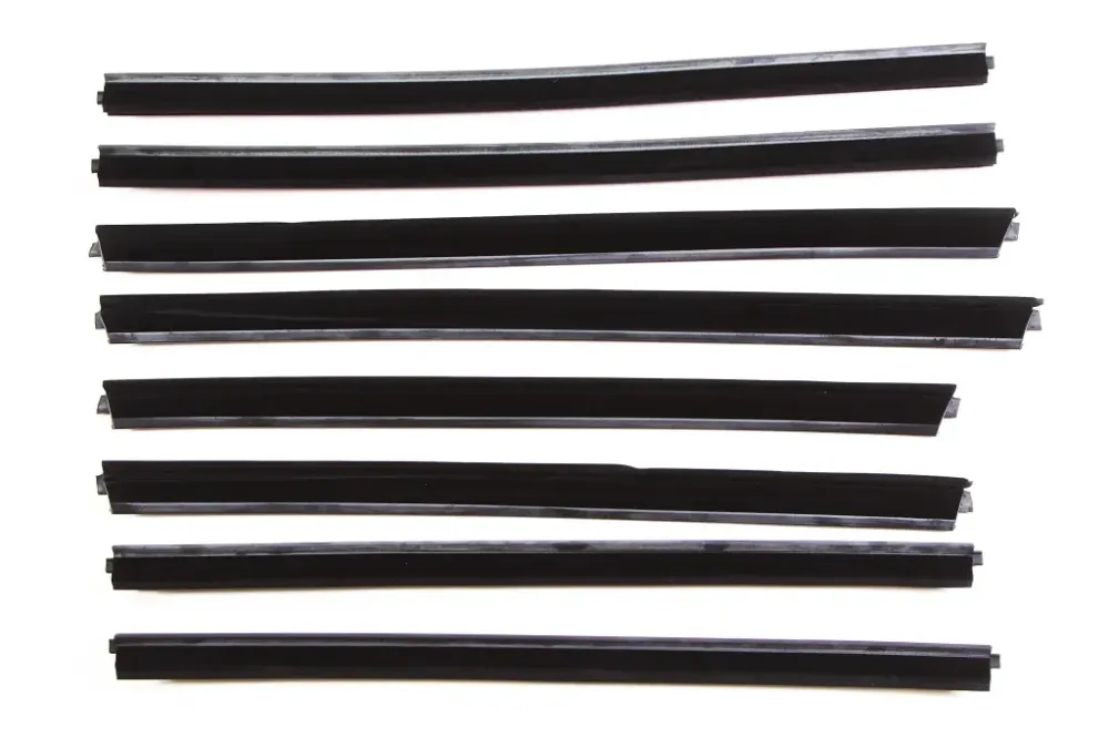 Уплотнитель опускного стекла 2110 нижний БРТ (8 шт.) Винница - изображение 1