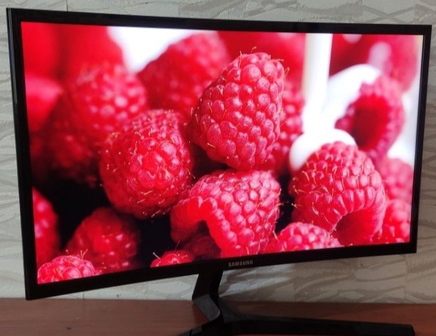 Монитор изогнутый: 144Гц. Samsung C24RG50F. Киев - изображение 6