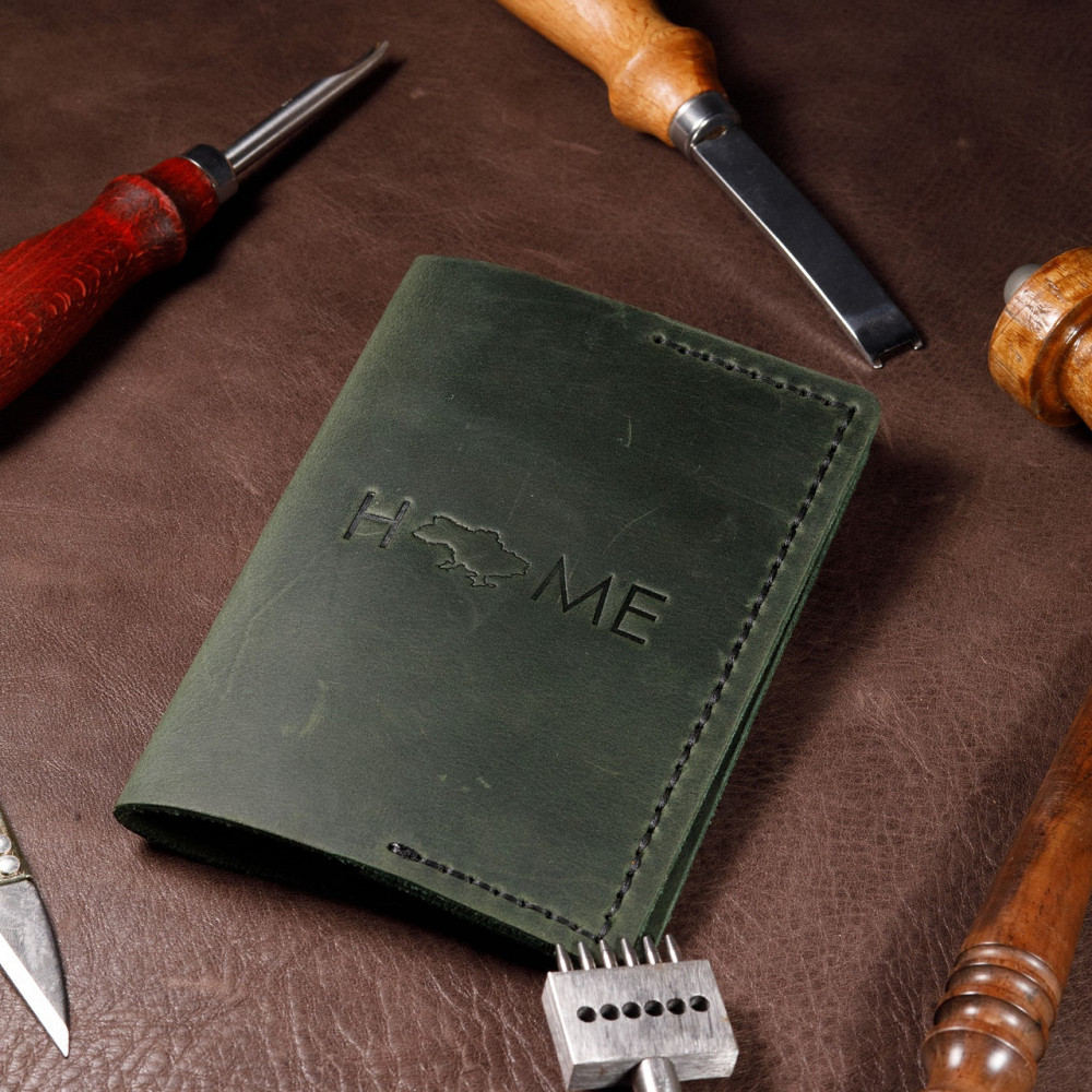 Паспортниця Home шкіряна Зелена, модна обкладинка на паспорт, практичний чохол зі шкіри з тисненнямMasterSem Київ - фото 1