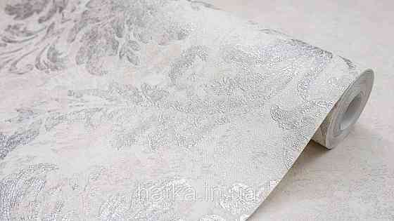 Шпалери метрові вінілові на флізеліні Sintra Classic класика вензель структурні сріблясті на бежевому 406625 Київ