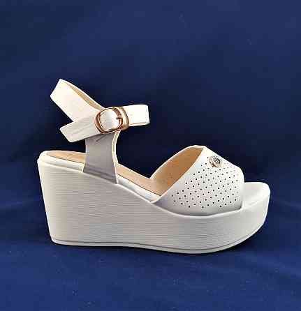 Жіночі Сандалії Босоніжки на Танкетці Платформа Білі Літні (розміри: 38,39,40) — 15 Дніпро