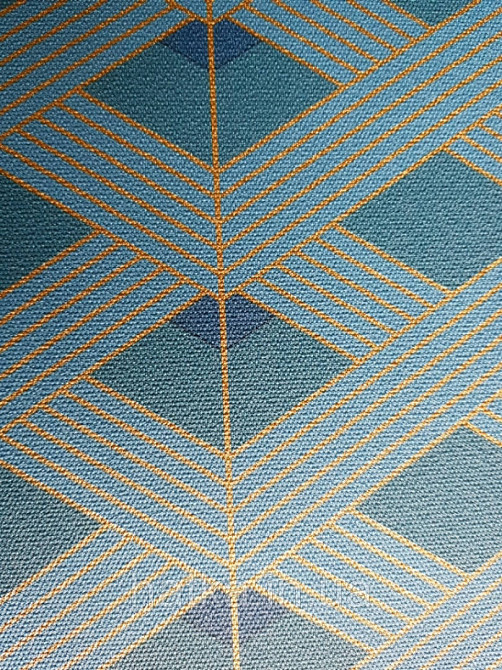 Шпалери вінілові Lutece Melody 51197201 геометрія смуги фігури темно-сині золотисті Київ - фото 4