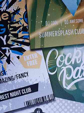 Шпалери флізелінові еко Decoprint Good Vibes 0.53х10 молодіжні книги обкладинки журналу написи зелені жовті Київ