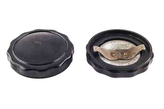 Кришка бака паливного МТ, ДНІПРО (чорна) VDK Київ