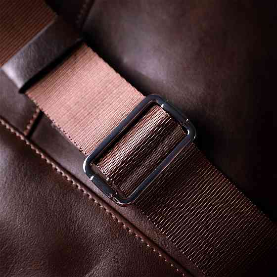 Стильна чоловіча сумка на плечі із натуральної шкіри GRANDE PELLE 11669 Коричнева Київ