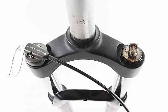 Вилка 26" амортизаційна, без різьби 1-1/8" (28,6мм), шток 255мм, з ходом 100мм, Disk-brake, пружинно-оливна, виносний Lockout, чорна N780 Київ