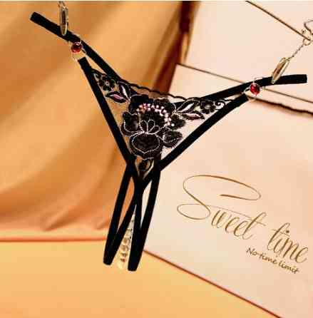 Трусики з розрізом чорні "Троянда" - розмір універсальний, резинка до 82см Київ