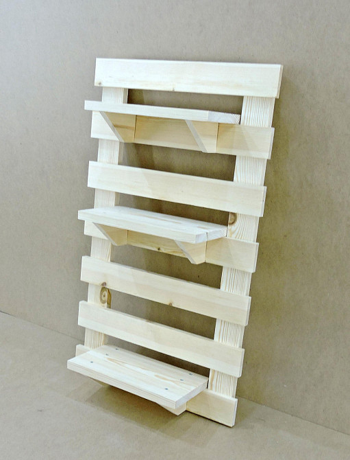 Полка настенная для цветов 