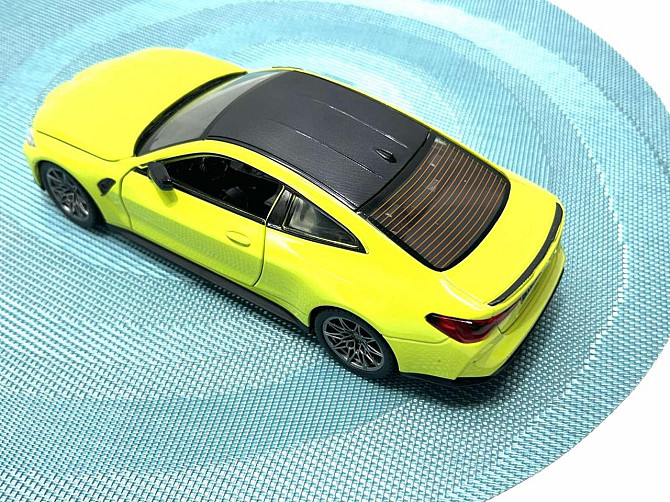 Машинка Автопром 1:24 BMW M4 метал інерційна звук світло відкриваються двері капот Жовта (68280A) Чернігів - фото 4