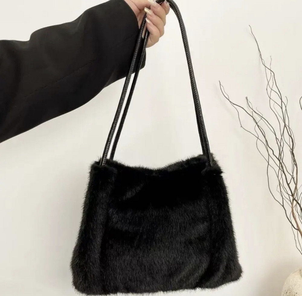 Сумка зі штучного хутра Чорна Сміла - фото 2