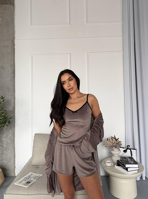 Женский повседневный домашний велюровый комплект тройка: халатик+майка+шорты Капучино Одесса - изображение 3