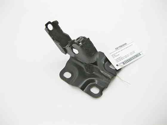 Mercedes-Benz  A2119200065 Центральна петля - кріплення задньої відкидної спинки¶ Одесса