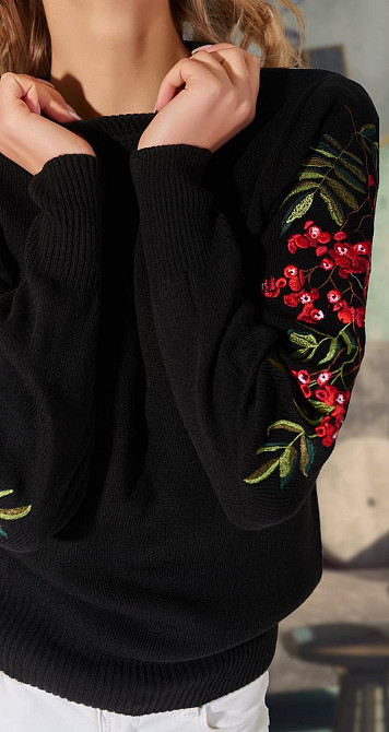 Свитер с красивой вышивкой (50-52) Киев - изображение 5