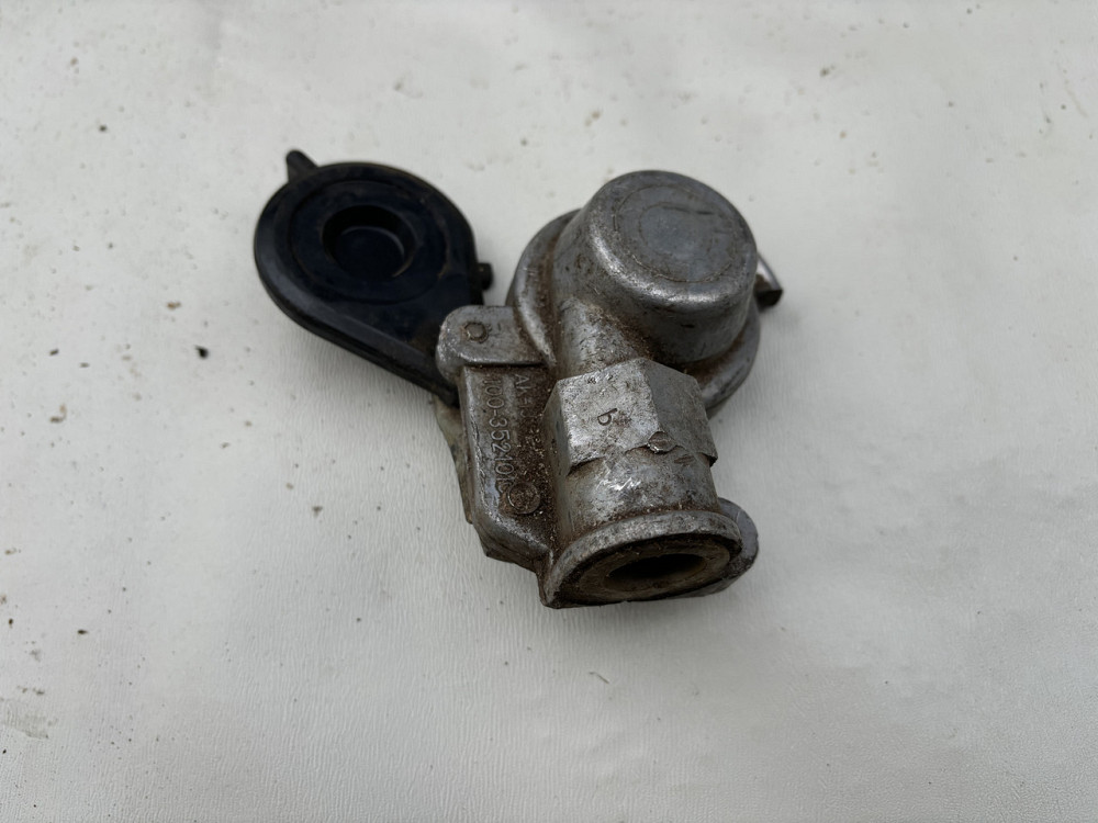 Головка соединительная пневмоприцепа КамАЗ, ГАЗ, КрАЗ, ЗИЛ. 100-3521010. Харьков - изображение 1