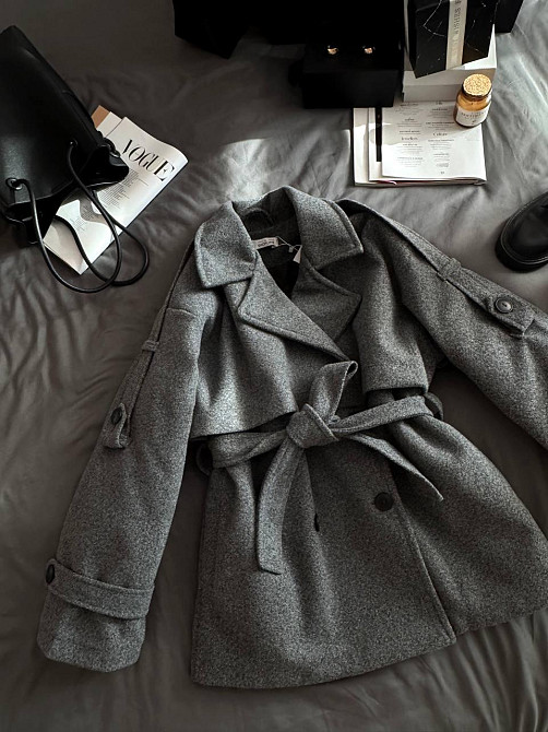 Женское короткое утепленное пальто оверсайз 42-46 Графит Одесса - изображение 5