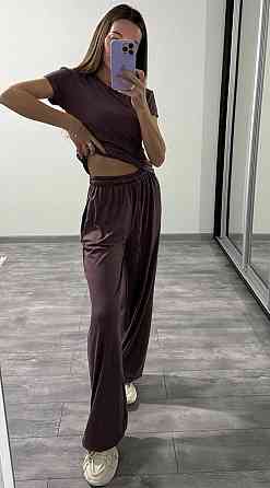 Жіночий прогулянковий оверсайз костюм-двійка: футболка та штани віскоза Шоколад Одеса