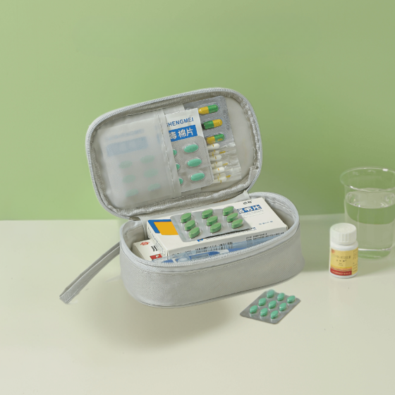 Сумка аптечка для медикаментов  для путешествий дорожная,таблетница, компактная для лекарств,серая Каменец-Подольский
