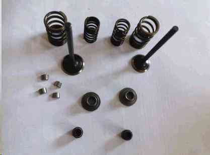 Клапани (пара, у зборі) Хонда 4T SH 125/150 Мукачево