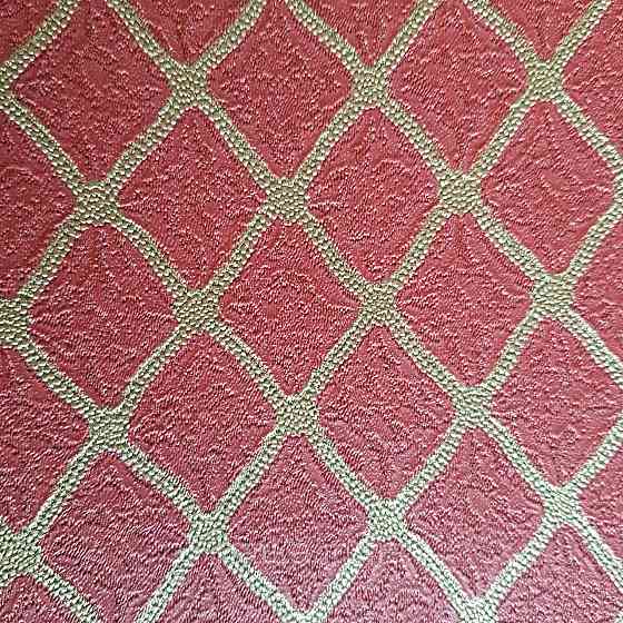 Обои метровые винил на флизелине Decowall Retro полоски фигуры сеткой структурные золотистые на бордовом Киев