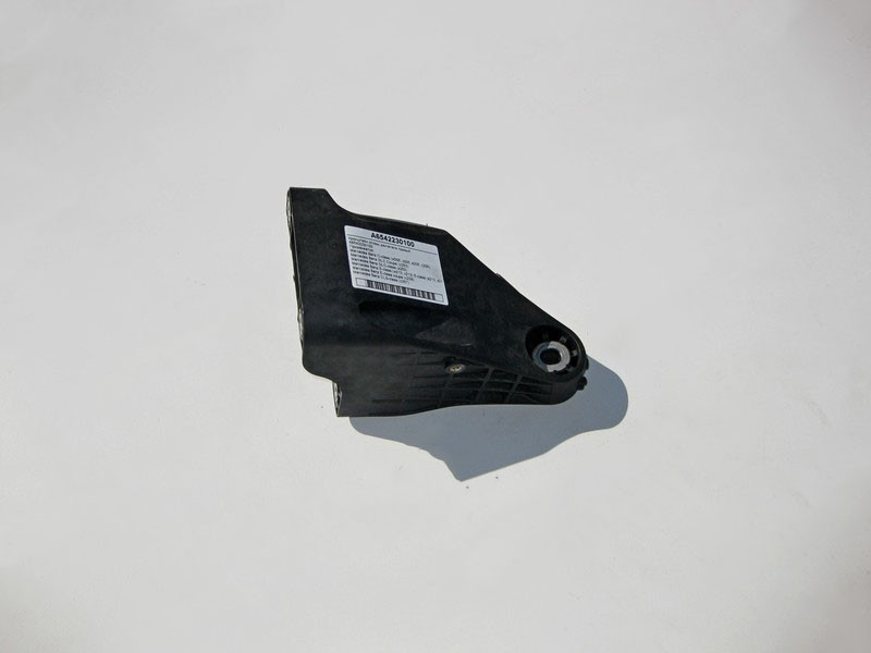 Mercedes-Benz  A6542230100 Кронштейн опори двигуна правий OM654 R4 2.0 diesel C-Class W205 E-Class W213 Одесса - изображение 1